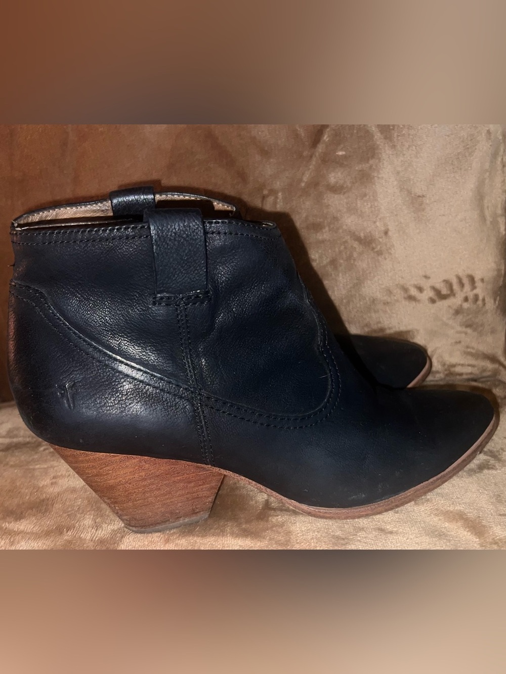 Frye Reina Ankle Boot Women 7.5 Black Leather Heels Pointed Toe Western Side Zip